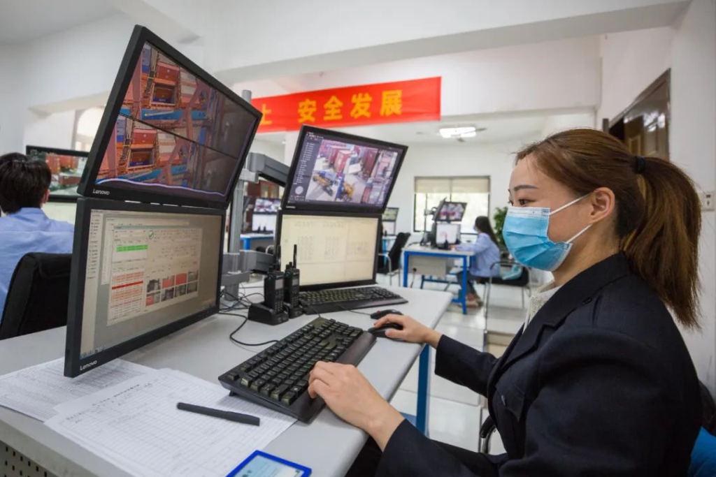 港口知识分享 | 一个集装箱货物出口到国外,要经多少手? 港口知识分享 | 一个集装箱货物出口到国外,要经多少手?